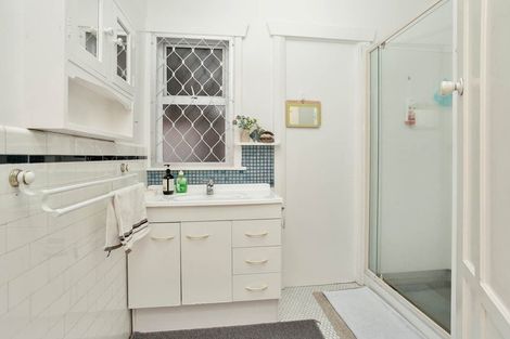 Photo of property in 17 Jasper Avenue, Mount Roskill, Auckland, 1041