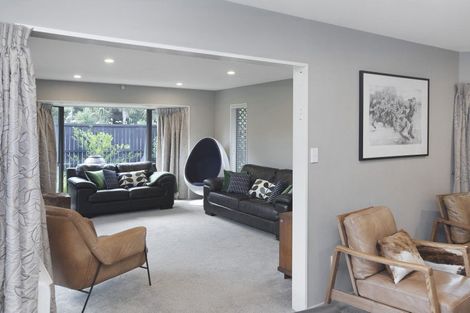 Photo of property in 271 Queenspark Drive, Parklands, Christchurch, 8083