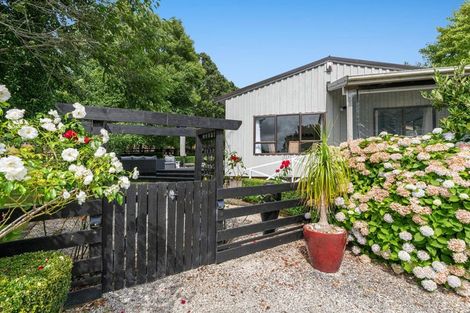 Photo of property in 414 Kaipara Coast Highway, Helensville, Kaukapakapa, 0871