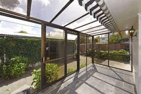 Photo of property in 1/25 Avonhead Road, Avonhead, Christchurch, 8042