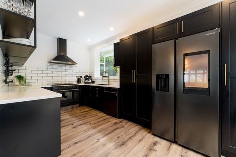 Photo of property in 21 Moana Crescent, Musselburgh, Dunedin, 9013