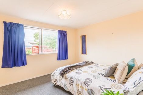 Photo of property in 9 Cypress Grove, Paraparaumu, 5032