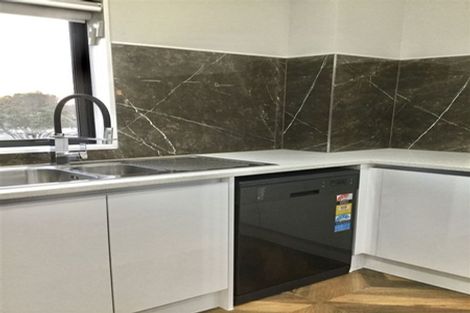 Photo of property in 4223a Great North Road, Glendene, Auckland, 0602