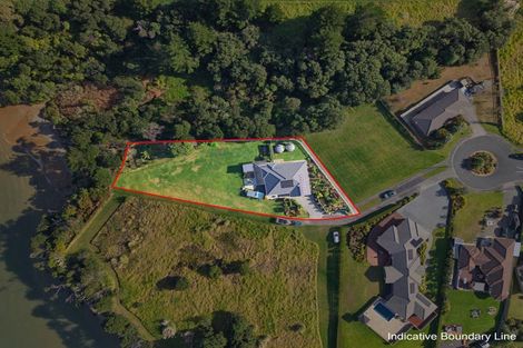 Photo of property in 96 Omana Avenue, Shelly Beach, South Head, 0874
