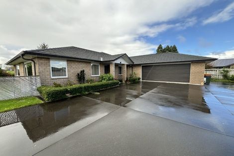 Photo of property in 74 Fernbrook Drive, Hurworth, New Plymouth, 4310