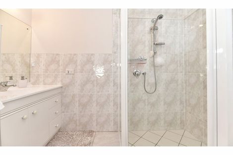 Photo of property in 18 Dan Tori Place, Orewa, 0931