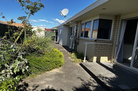 Photo of property in 15 Denny Hulme Drive, Mount Maunganui, 3116