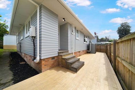 Photo of property in 6 Cajero Place, Green Bay, Auckland, 0604