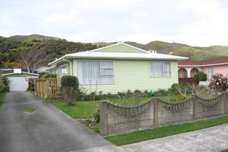 Photo of property in 20 Berkeley Road, Wainuiomata, Lower Hutt, 5014