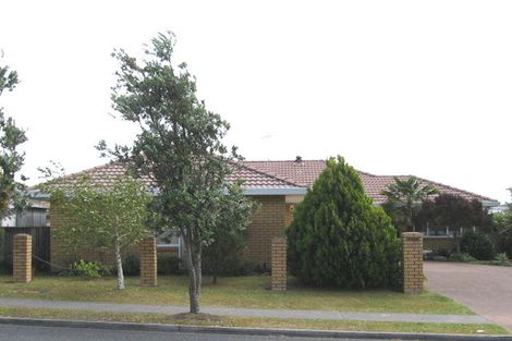 Photo of property in 107 Marina View Drive, West Harbour, Auckland, 0618