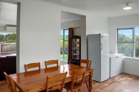 Photo of property in 17 Ranganui Road, Kaiwaka, 0573
