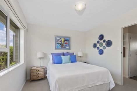 Photo of property in 1/86 Eversleigh Road, Belmont, Auckland, 0622