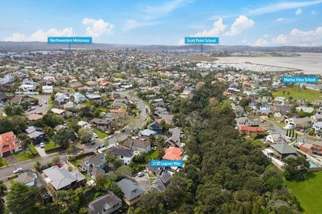 Photo of property in 2/30 Lagoon Way, West Harbour, Auckland, 0618
