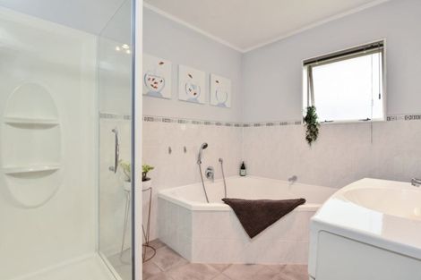 Photo of property in 253b Royal Road, Massey, Auckland, 0614