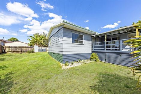 Photo of property in 2/20 Darnell Crescent, Clover Park, Auckland, 2019