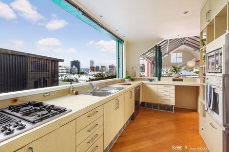 Photo of property in 175 Grant Road, Thorndon, Wellington, 6011