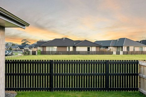Photo of property in 204 Te Okuroa Drive, Papamoa, 3118