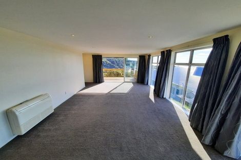 Photo of property in 42 Moncks Spur Road, Redcliffs, Christchurch, 8081
