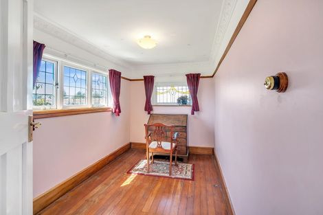 Photo of property in 3 Cross Street, Coalgate, 7673