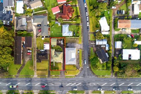 Photo of property in 30 Lincoln Road, Henderson, Auckland, 0610