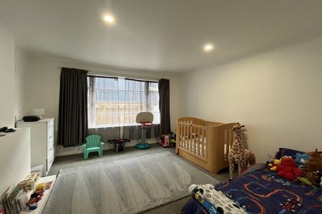 Photo of property in 5 Mana Esplanade, Paremata, Porirua, 5026