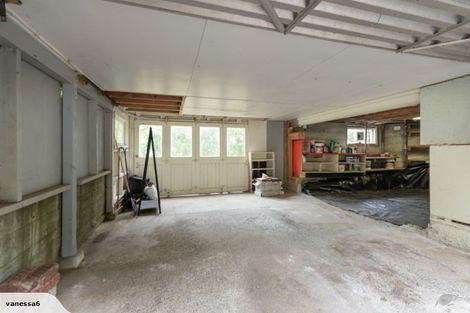 Photo of property in 26 Bellringer Crescent, Newlands, Wellington, 6037