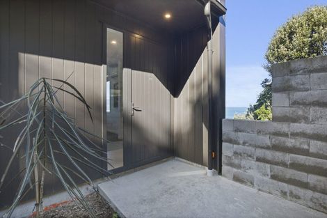 Photo of property in 17/52 High Street, Island Bay, Wellington, 6023