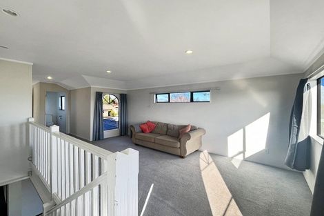 Photo of property in 55 Raglan Avenue, Cloverlea, Palmerston North, 4412