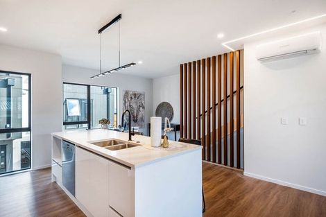 Photo of property in 20 Mina Way, Browns Bay, Auckland, 0630