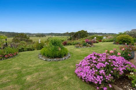 Photo of property in 28 Awatiro Drive, Kaukapakapa, 0871