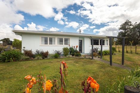 Photo of property in 881 Cowper Road, Dannevirke, 4976