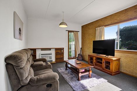 Photo of property in 51 Union Street, Hawera, 4610