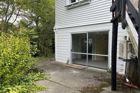 Photo of property in 2 Convent Road, Bluff Hill, Napier, 4110