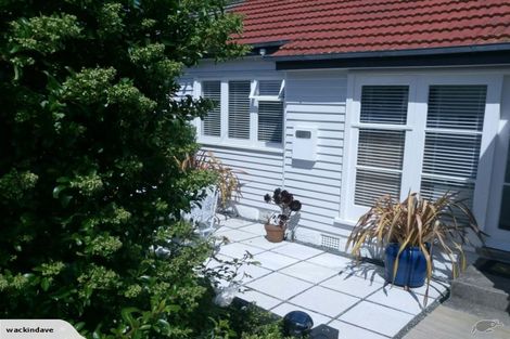 Photo of property in 8 Berkshire Avenue, Wilton, Wellington, 6012