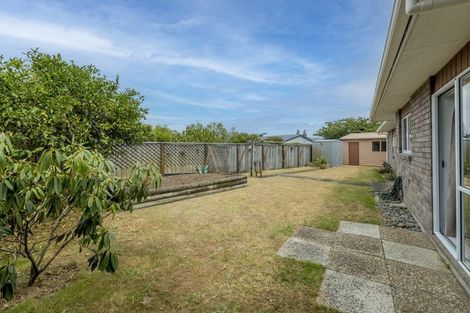 Photo of property in 23 Tobys Way, Waikanae Beach, Waikanae, 5036