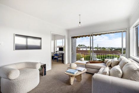 Photo of property in 4/134 Calliope Road, Stanley Point, Auckland, 0624