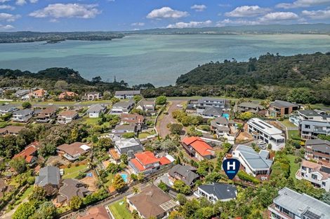 Photo of property in 28 Murano Place, Chatswood, Auckland, 0626