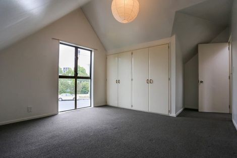 Photo of property in 2/4 Montana Avenue, Ilam, Christchurch, 8041