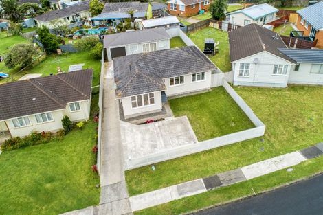 Photo of property in 11 Windrush Close, Mangere, Auckland, 2022
