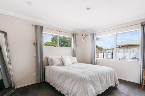 Photo of property in 10 Webb Place, Papamoa Beach, Papamoa, 3118