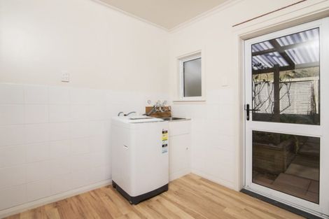 Photo of property in 81 Milton Terrace, Picton, 7220