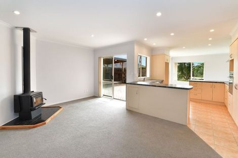 Photo of property in 7 Omana Avenue, Shelly Beach, Helensville, 0874