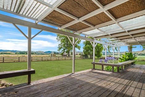 Photo of property in 560 Waiapu Road, Tolaga Bay, 4077