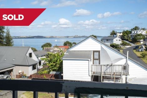 Photo of property in 17 Du Fresne Place, Russell, 0202