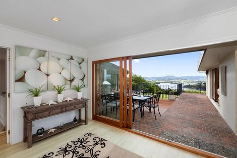 Photo of property in 16 Kotare Place, Sandspit, Warkworth, 0982