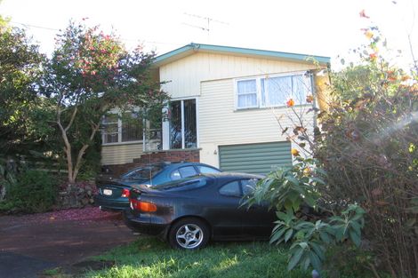 Photo of property in 15 Bridge Avenue, Te Atatu South, Auckland, 0610