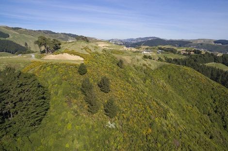 Photo of property in 201 Bing Lucas Drive, Tawa, Wellington, 5028