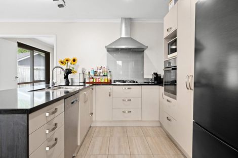 Photo of property in 281 Dixon Road, Fitzroy, Hamilton, 3206