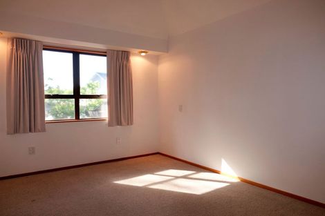 Photo of property in 10 Edgewater Street, Waikanae, 5036