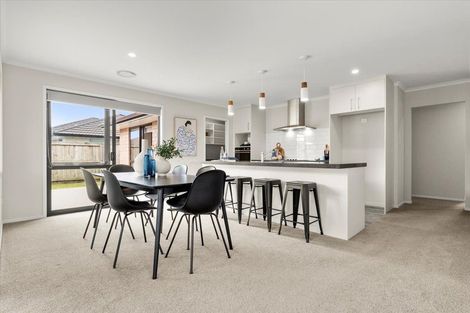 Photo of property in 225 Te Okuroa Drive, Papamoa, 3118